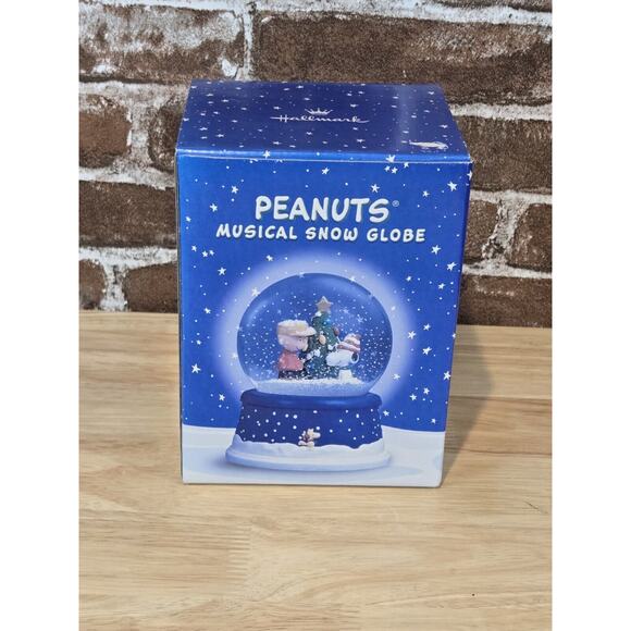 PEANUTS Christmas 50th Anniversary Musical Snow Globe Hallmark Holidays in BOX - Picture 1 of 11